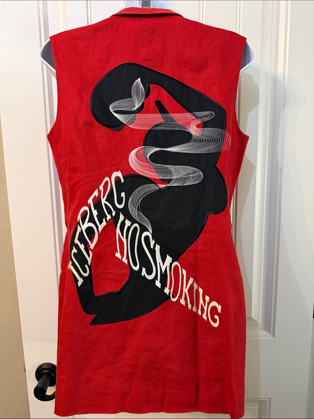 Iceberg Red Graphic Sleeveless Shift Dress with Black & White Print